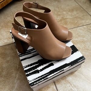 Dolce Vita womens Pepper Heeled Sandal